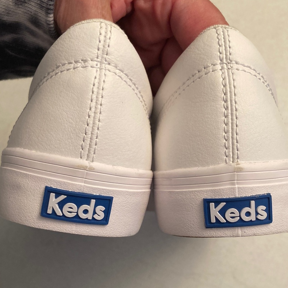 NWOT Keds White Sneakers with Gold Details - Picture 5 of 9
